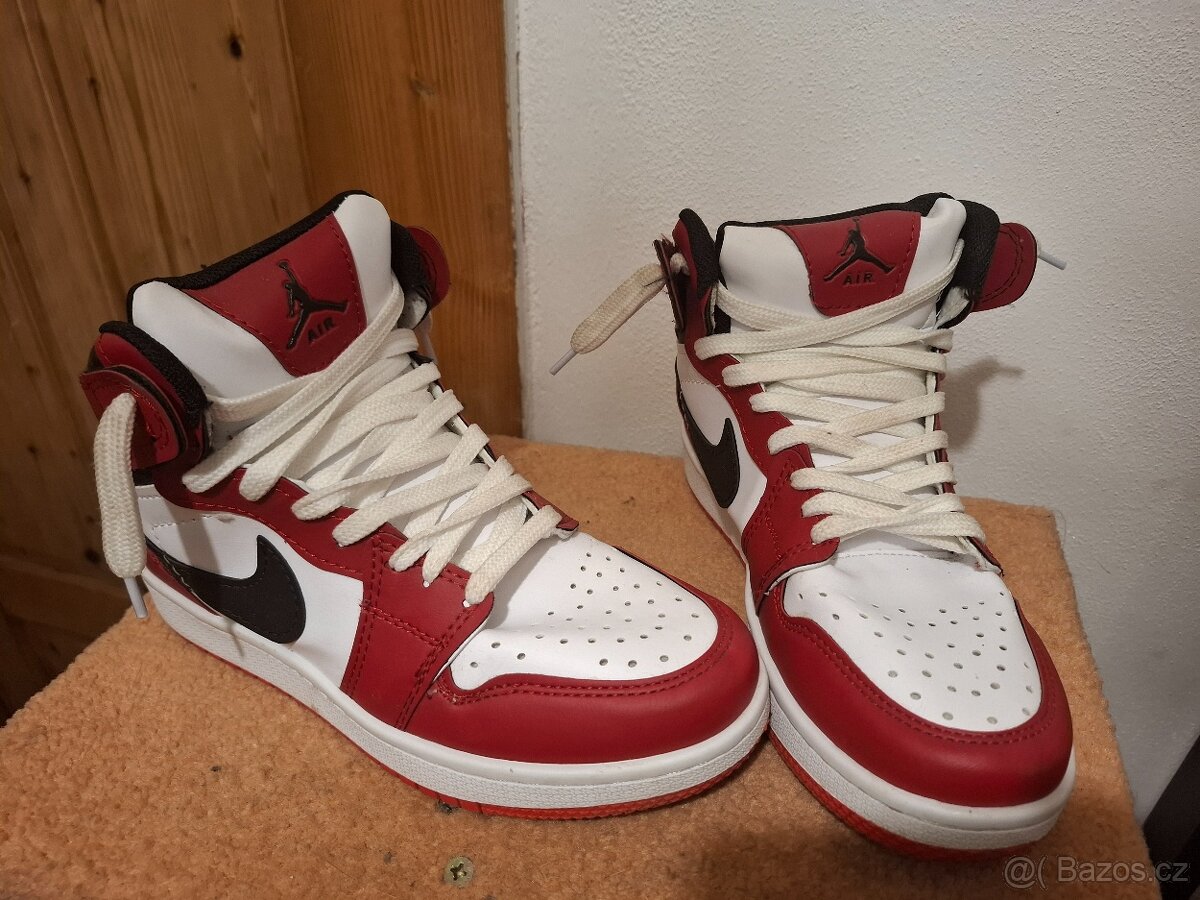 Boty Nike AIR Jordan vel. 39 (není originál Nike)