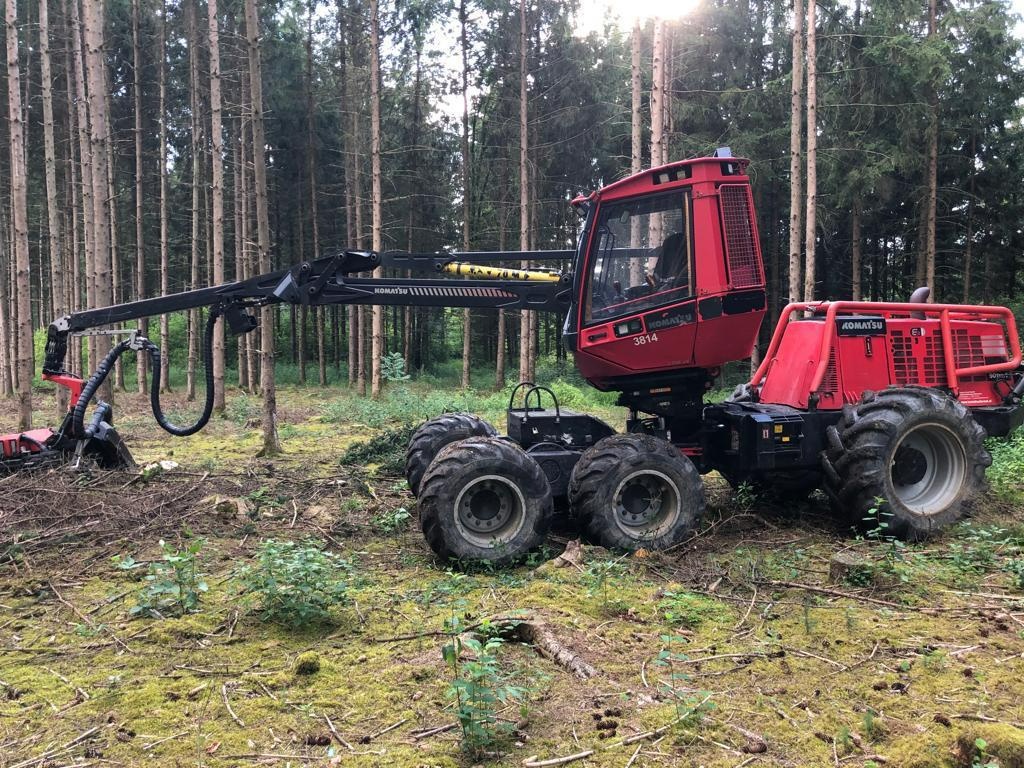 Harvestor KOMATSU 901TX možno trakční naviják