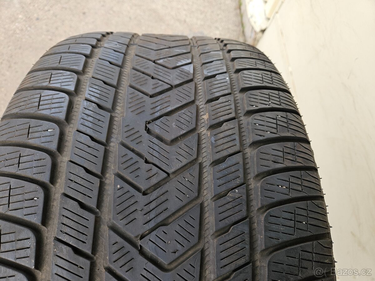 325/40R22 114V Scorpion Winter MO1 PIRELLI