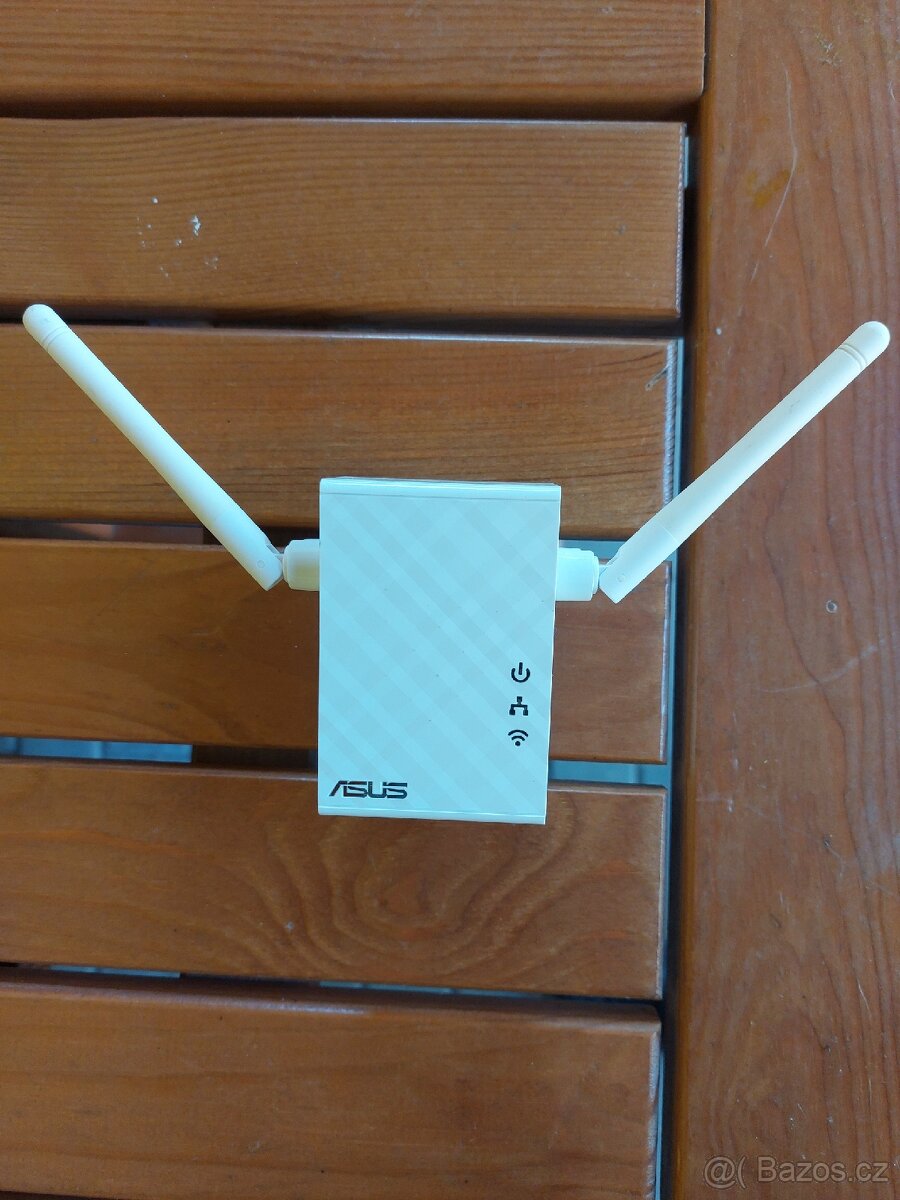 2,4GHz WiFi Range Extender Opakovač Asus RP-N12