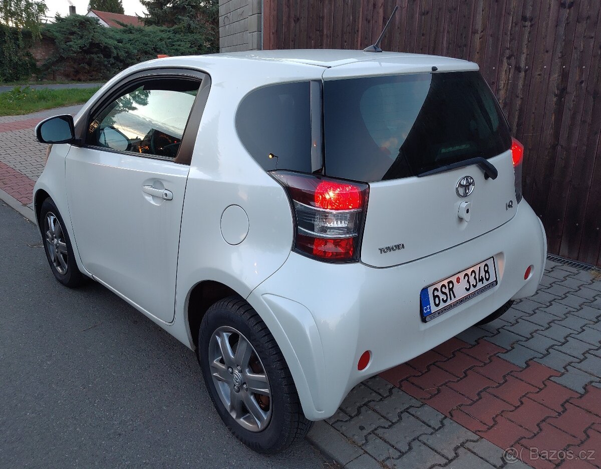 Toyota iQ 67.500km N-Collection. Servis nové Pneu Brzdy Olej