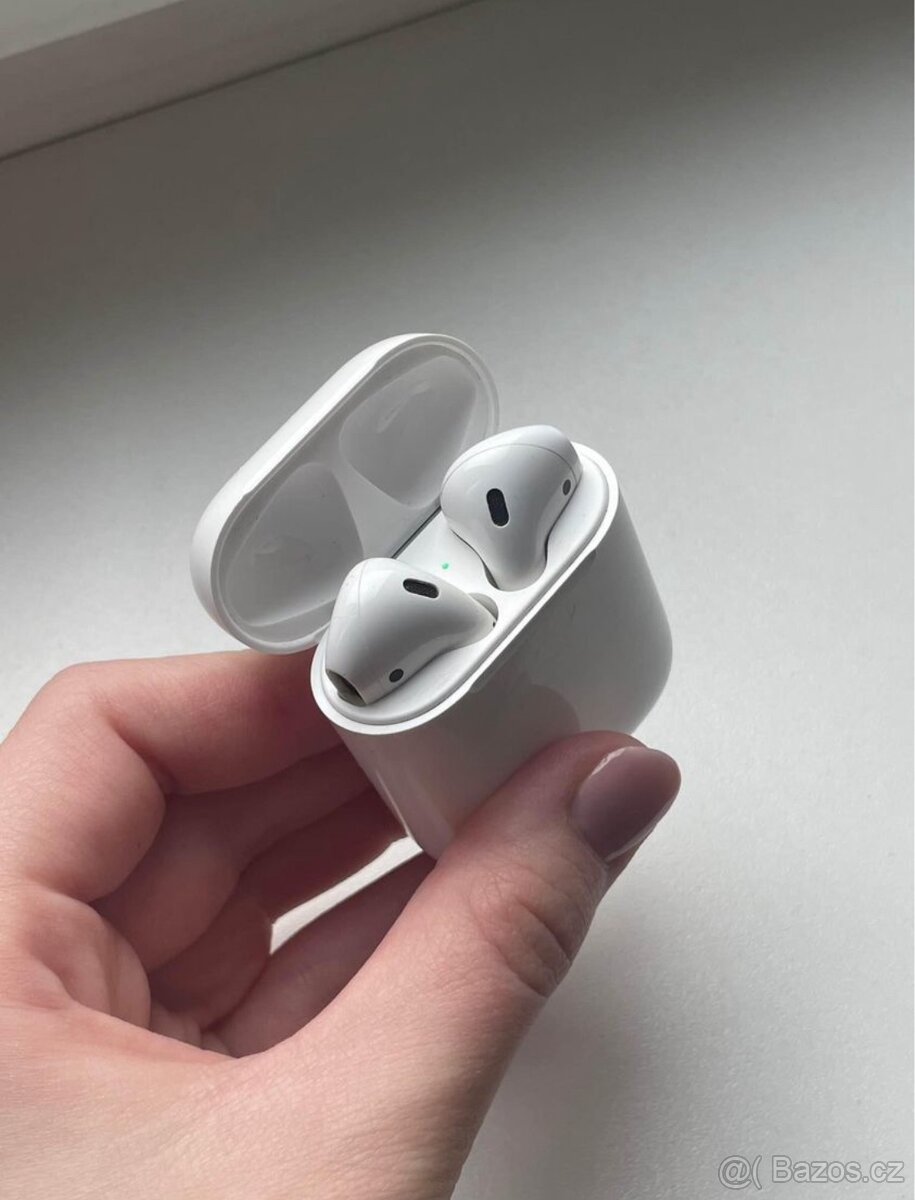 Apple AirPods (2. generace)