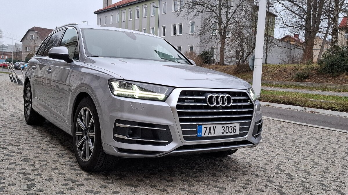 Audi Q7 2x S-line, 210kw, Matrix světla, DPH