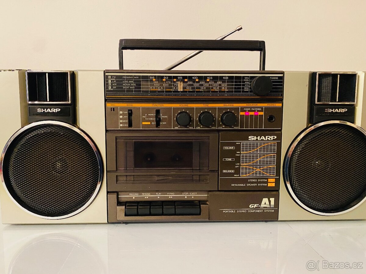 Radiomagnetofon/boombox Sharp GF-A1H, rok 1985