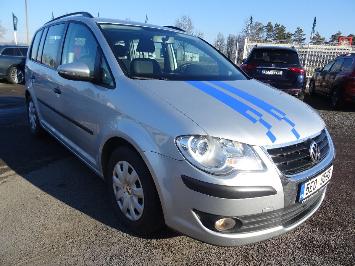 Volkswagen Touran 1.9 TDi 77kW,2 x kola,serviska