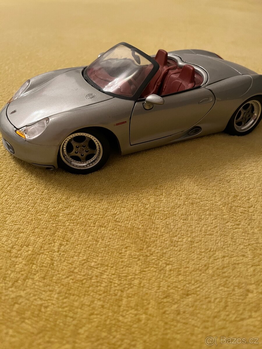 Maisto kovovy model Porsche Boxster