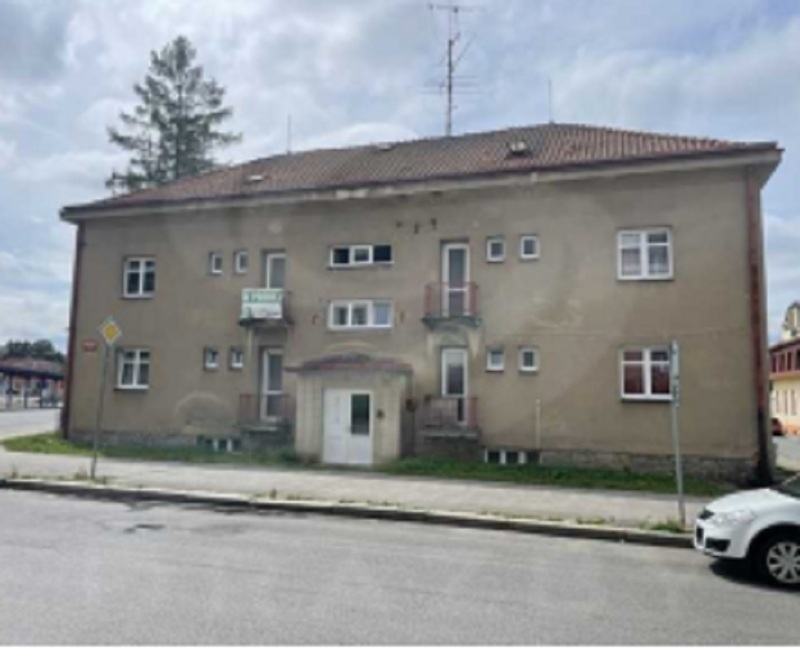 Tři byty 3+1 a nebytová jednotka, Pelhřimov, id3517-711