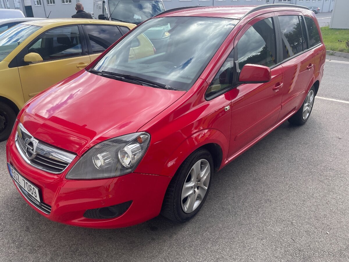 Opel Zafira 1.7 CDTi Classic Plus DPH, 7 míst,Diesel 92 kw