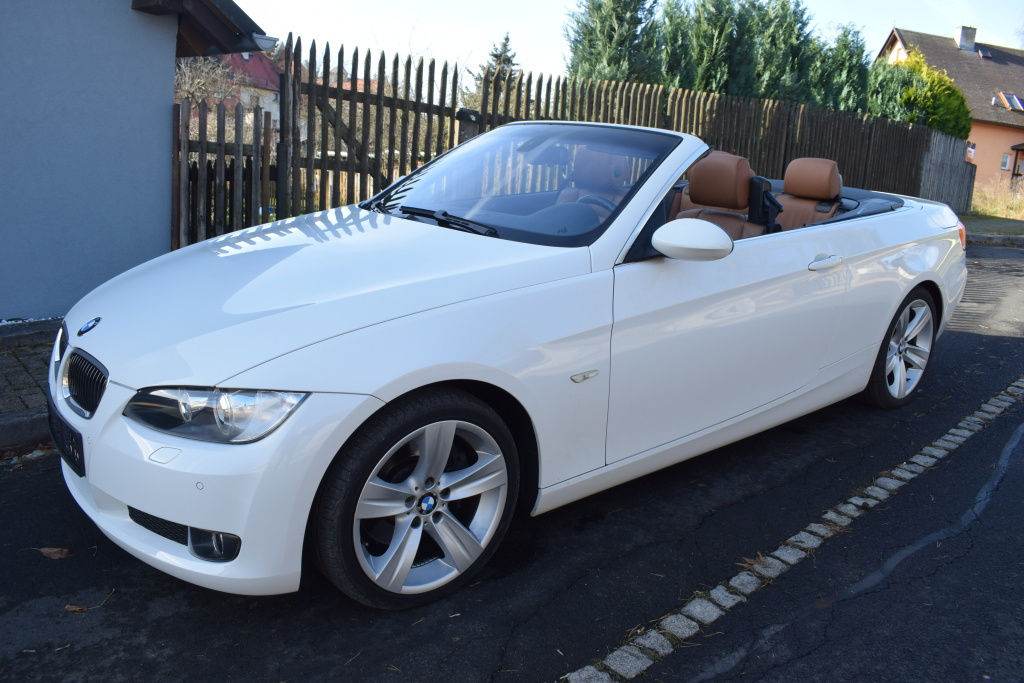 BMW 3 E93 325i 160kW,málo KM+ZÁRUKA,CABRIOLET,TOP,2009