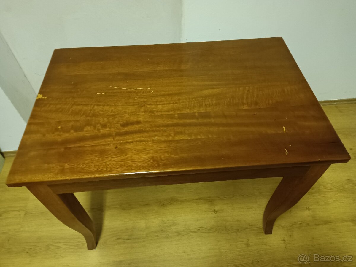 Bytelný dubový stůl VITO 75x100x76cm.