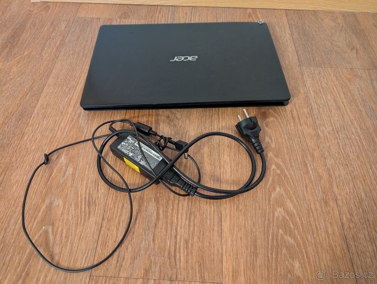 Acer Aspire 3 (kosmetická vada, jinak dobrý)