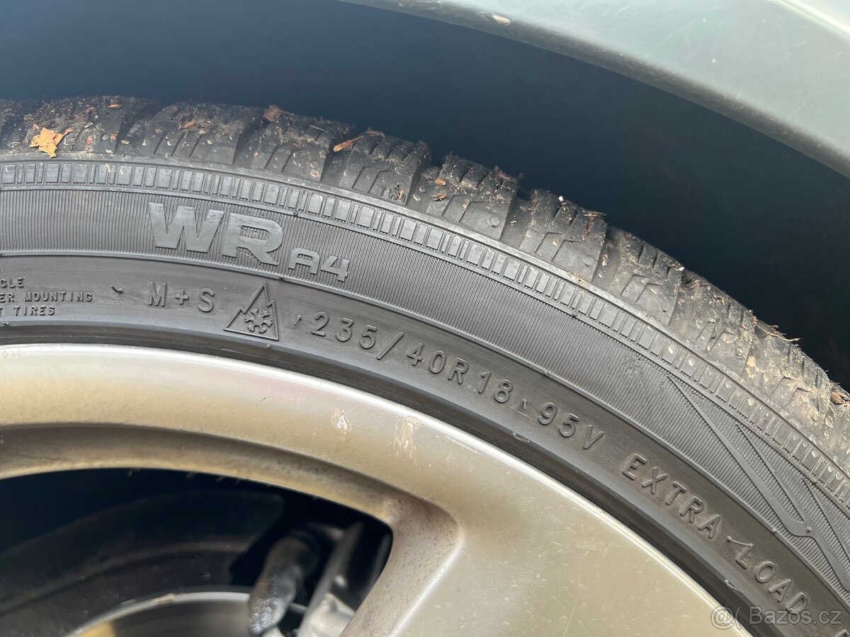 Zimní pneu Nokian WR A4 235/40 R18