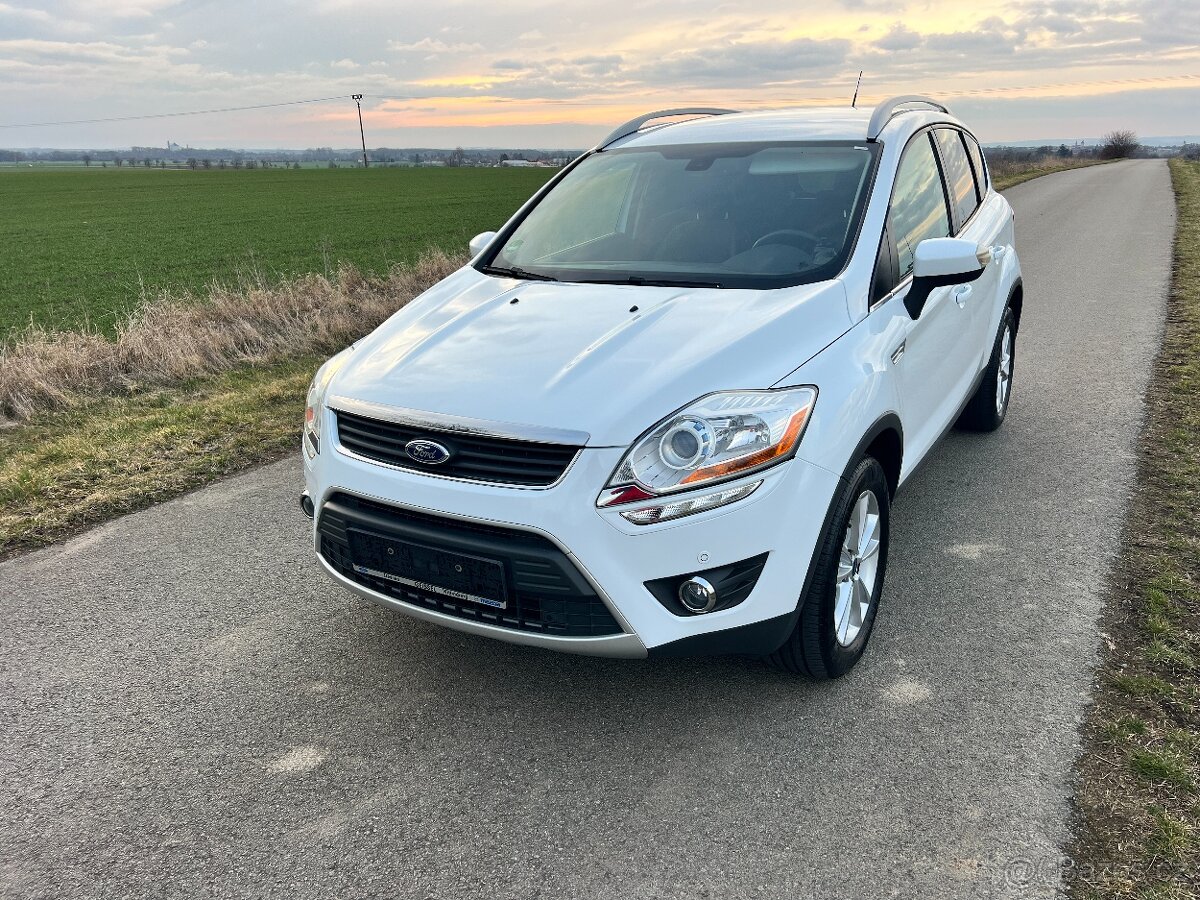 ► FORD KUGA 2.0TDI 103KW TITANIUM XENONY-LED-TAŽNÉ 17"