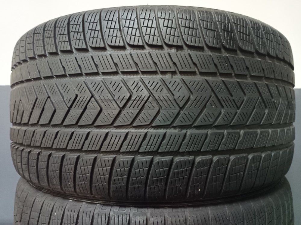 305/35 R21 PIRELLI (3422)