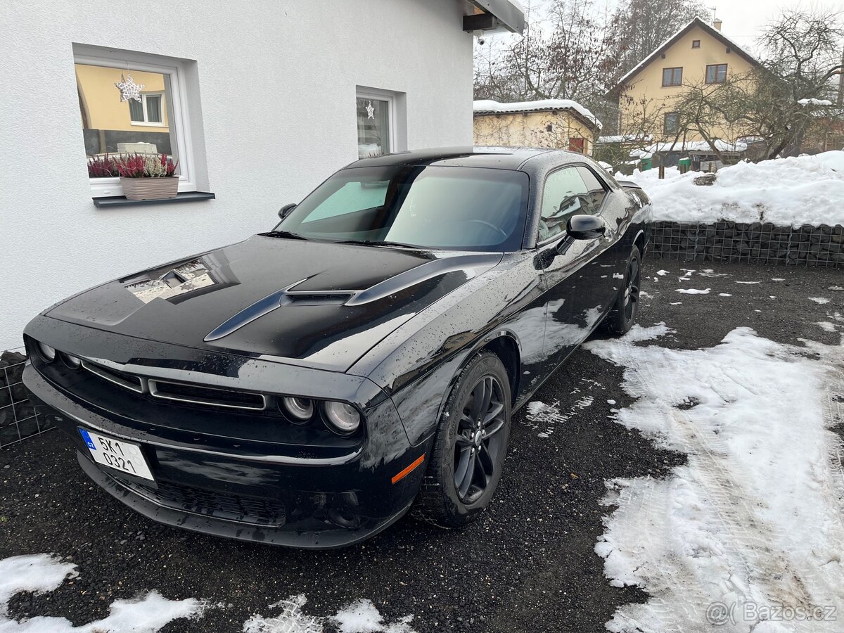 DODGE CHALLENGER COUPE 4x4 V6 3.6