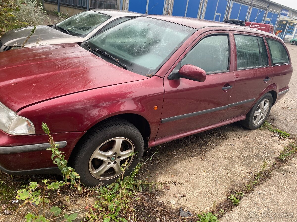 Škoda octavia 1