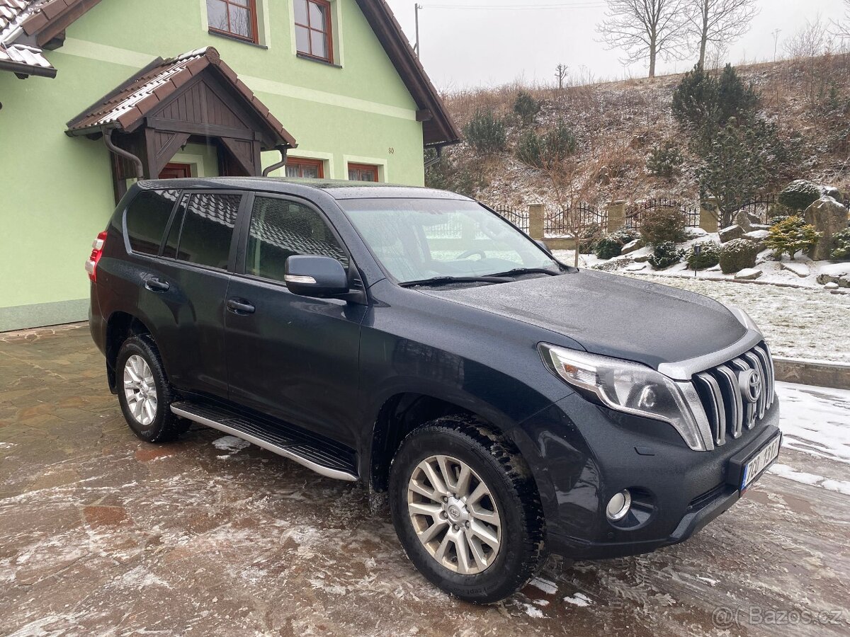 Toyota Land Cruiser 3,0 l ACTIVE Comfort + pakety Off road