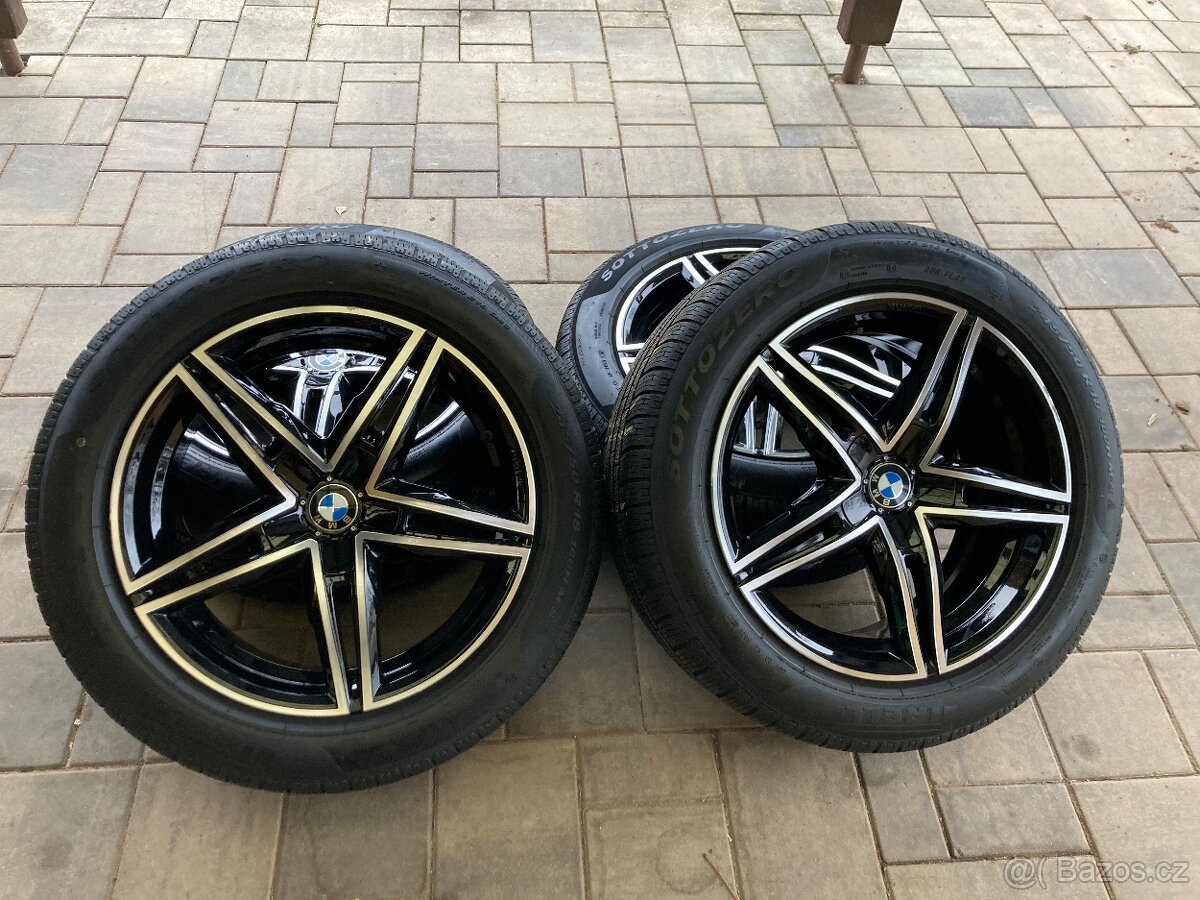 Atraktivní alu sada 5x112 R18, zánovní stav, Pirelli