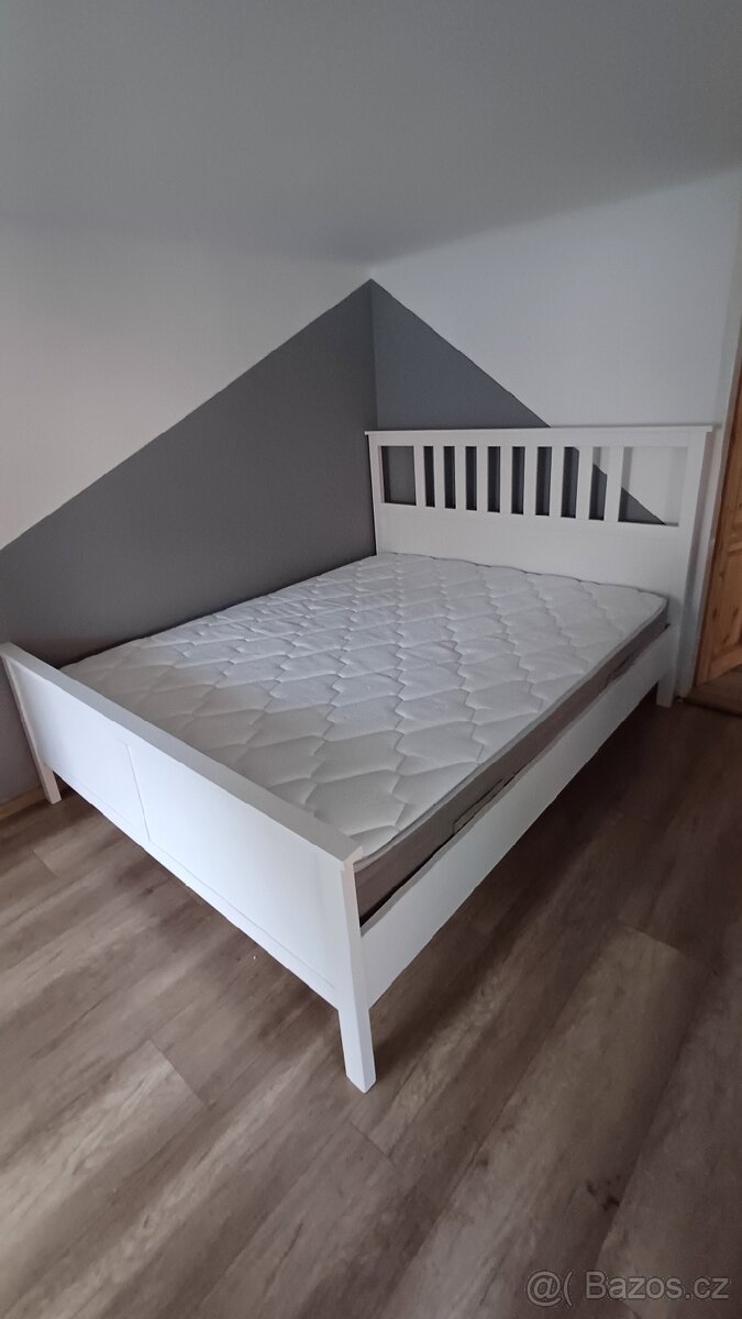 Postel ikea 160x200