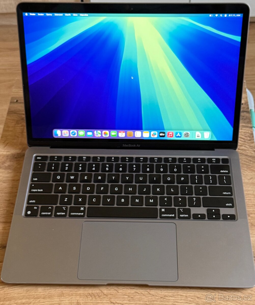 MacBook Air M1 (8/256)