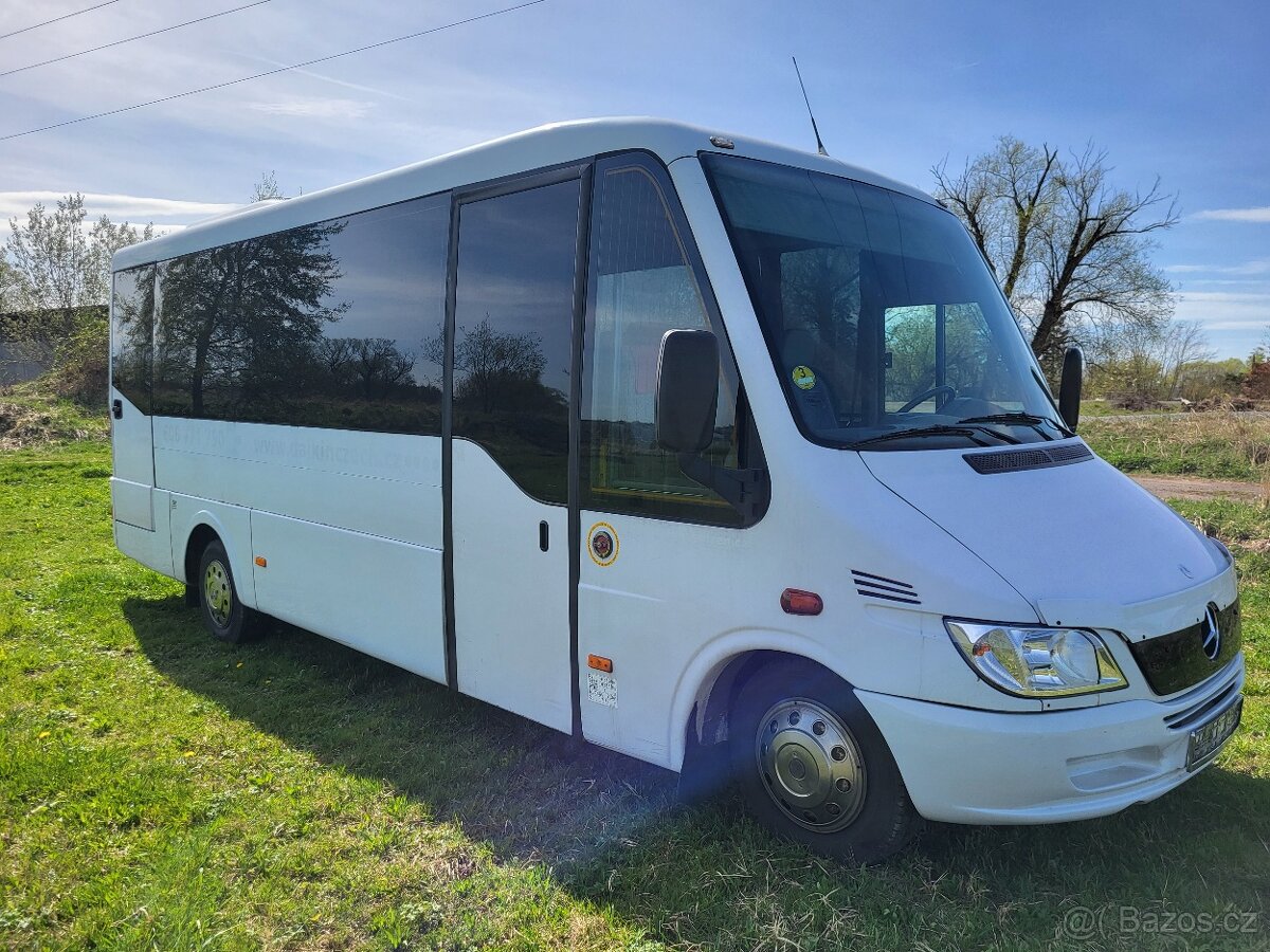 Prodám Zájezdový MB Sprinter 616cdi/115kw/26míst/r.2005