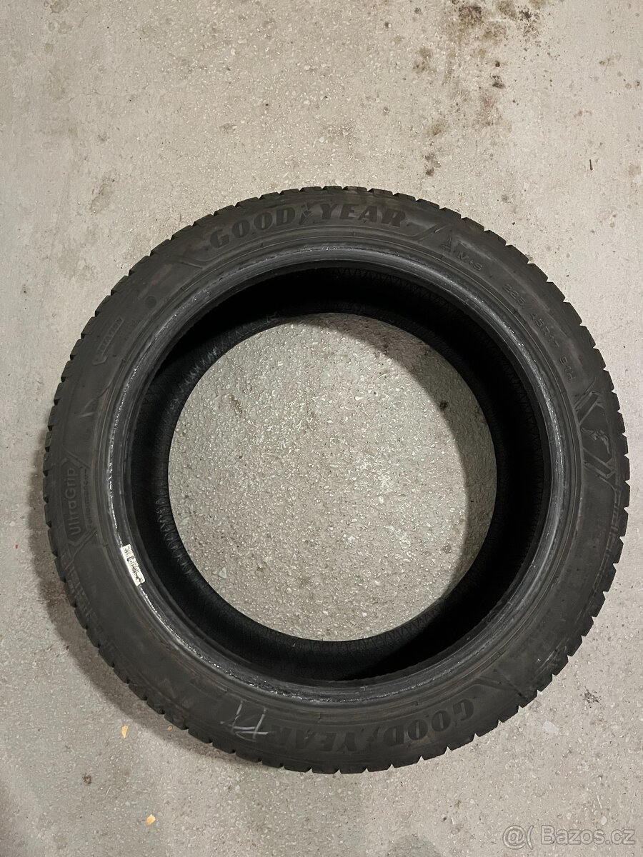 Zimní pneumatiky Goodyear 225/45 R17 91H