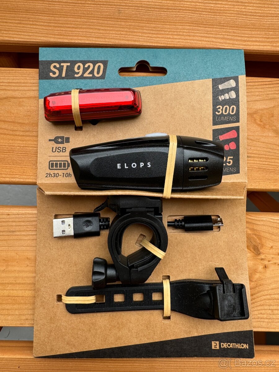 Nové, zabalené, přední a zadní světlo na kolo ST920 USB