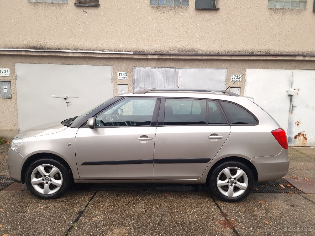 Škoda Fabia Combi 1.6 16v 77KW,Benzín,Hezký stav