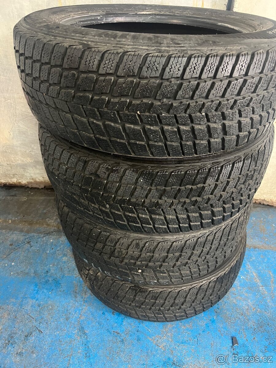 235/60 R18 107H Nexen - zimní pneu, sada