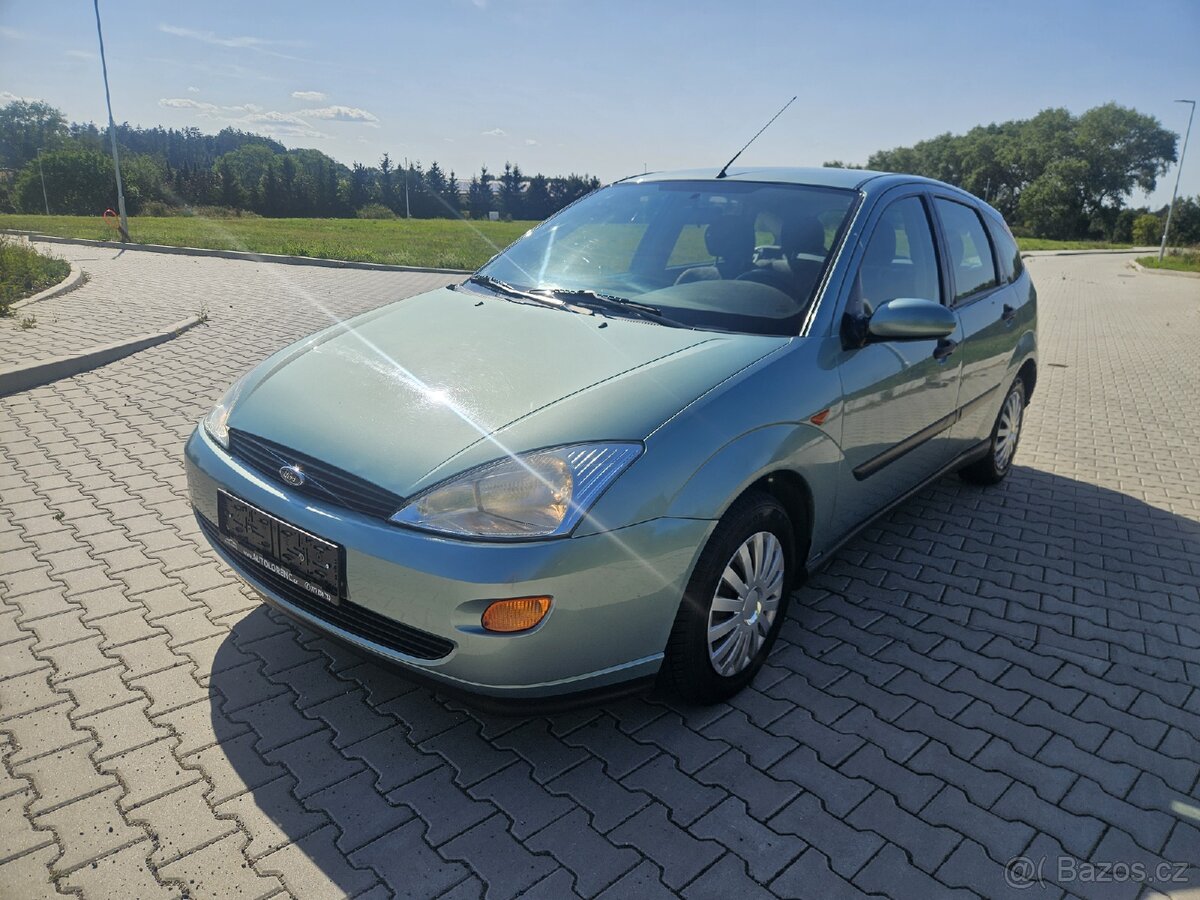 Ford Focus 1.6i 74Kw Klima