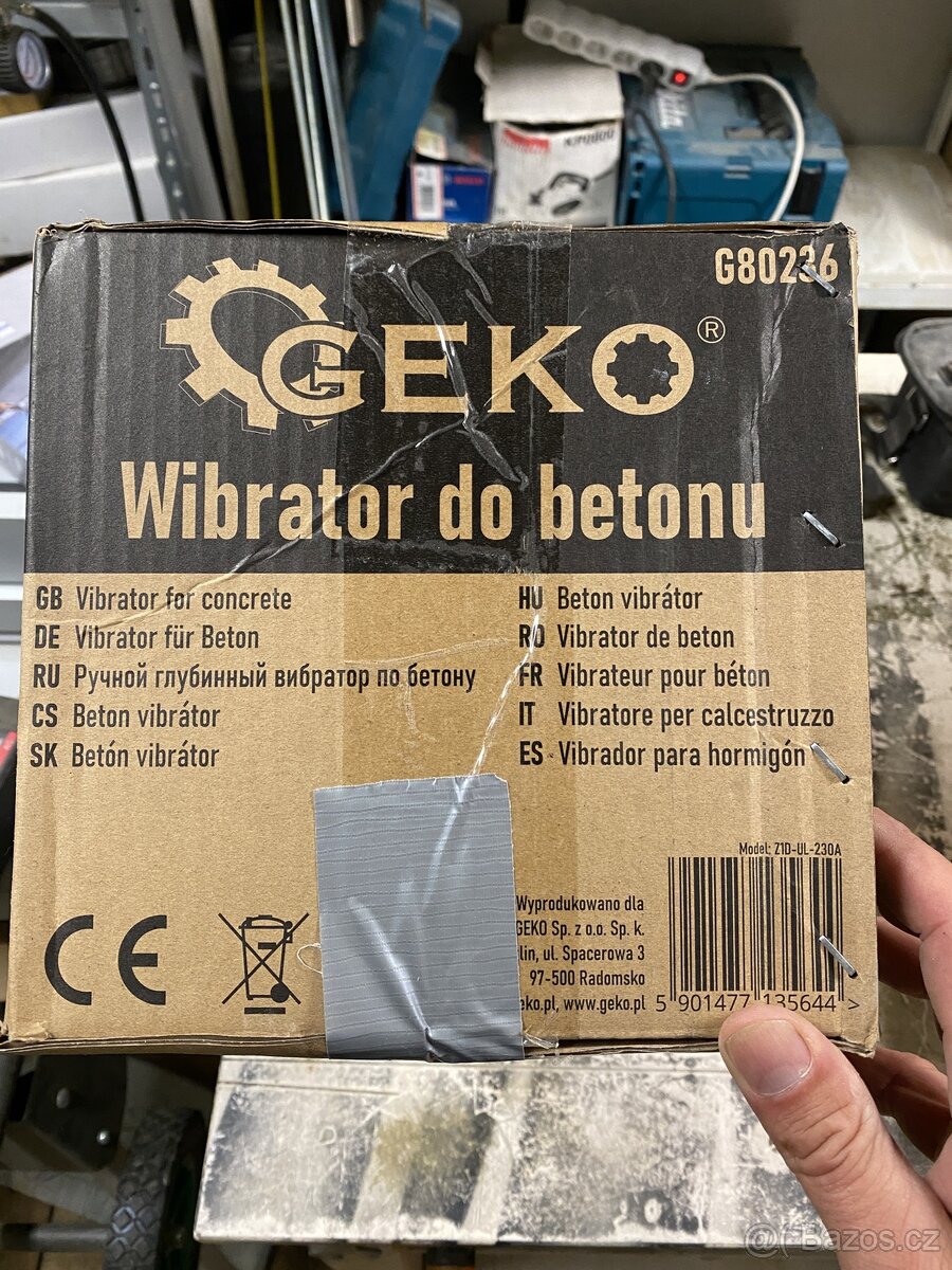 Beton vibrátor