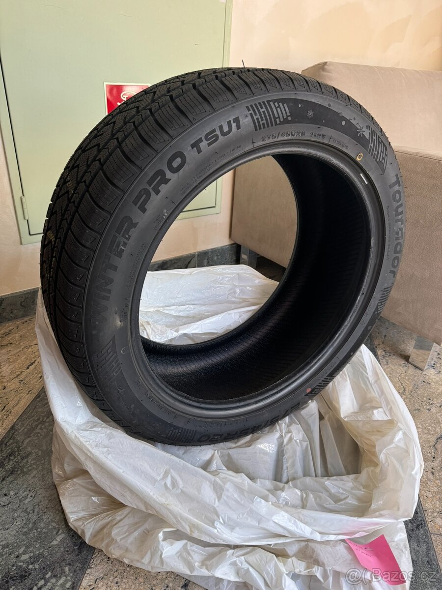 Zimní pneu 2x 275/45 R20, 2x 305/40 R20