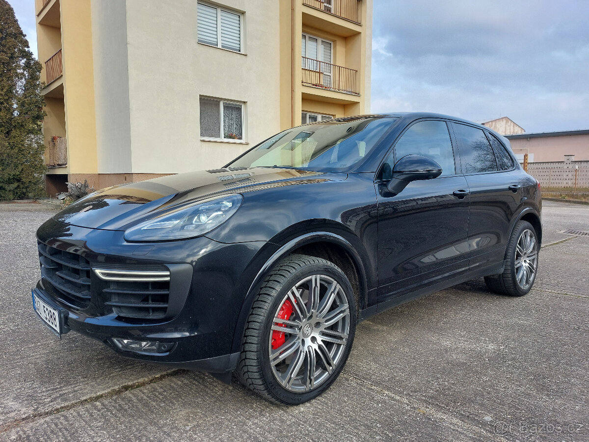 Porsche Cayenne TURBO 382kw ČR