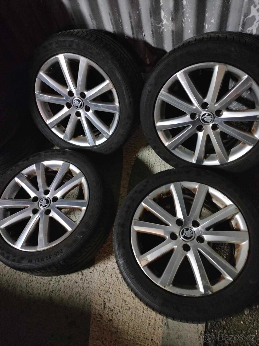 4ks alu disky orig. Vw 5x112 R17 pneu 235/45 r17