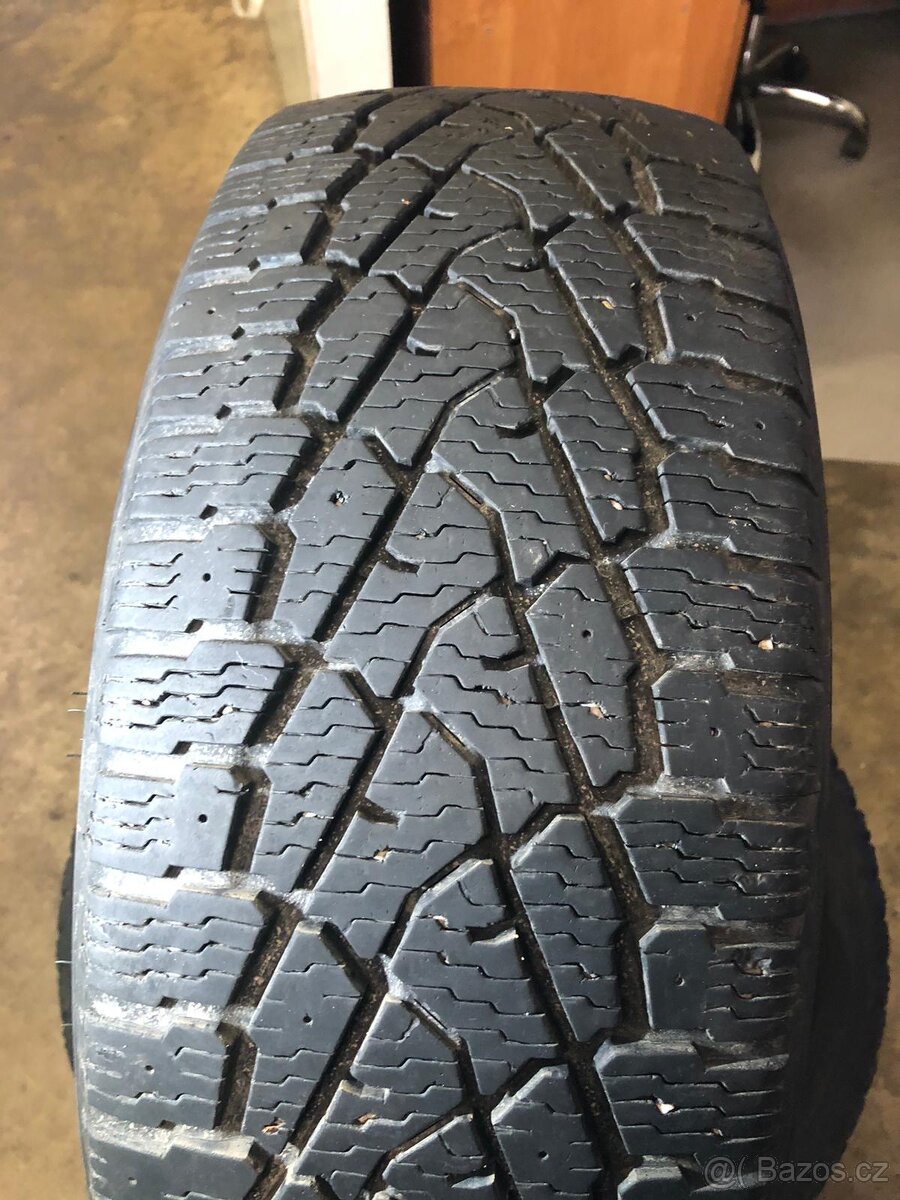 Nokian 225/55 r17C 109/107 r HAKKAPELIITTA ZIMNÍ