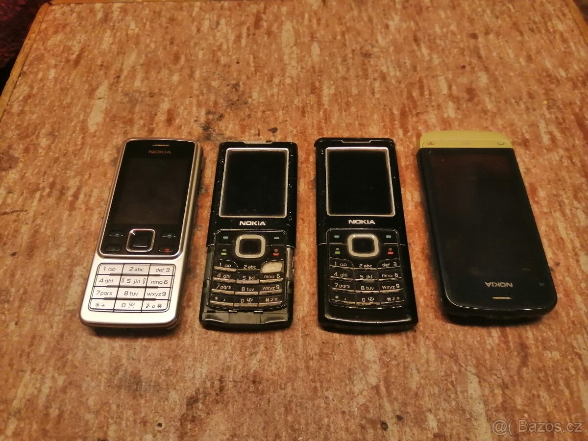 3x Nokia