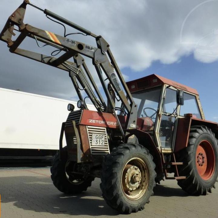 Zetor CRYSTAL 8045 + ČELNÍ NAKLADAČ