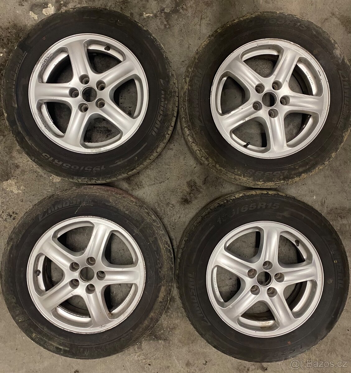 ALU 5x100 R15 na slušných 195/65 R15 letní. Levně