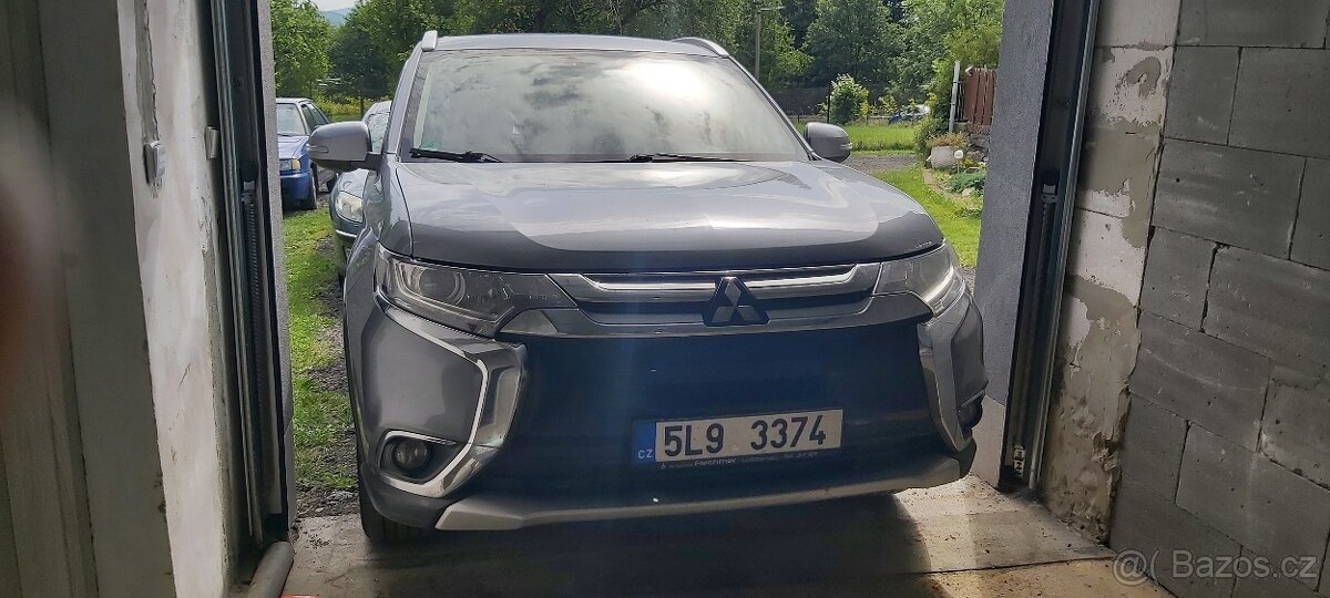 Mitsubishi  Outlander