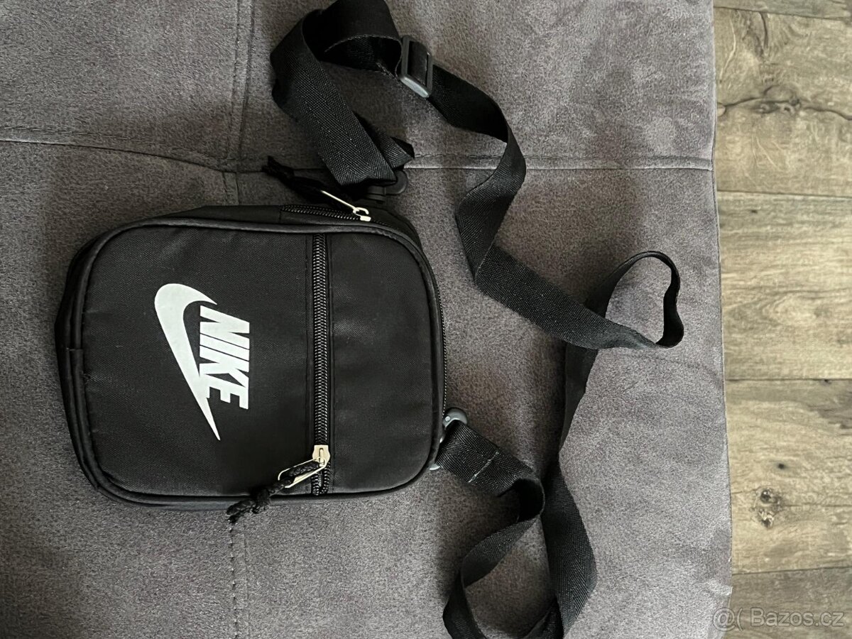 Taška přes rameno Nike