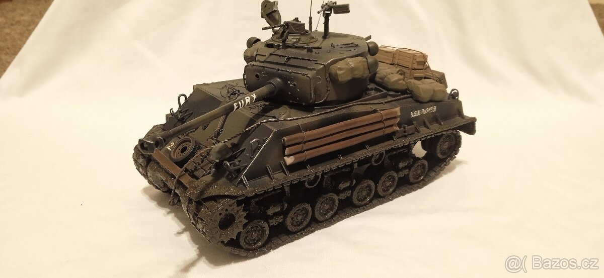 Model tanku M4A3E8 SHERMAN "Fury" 1/35