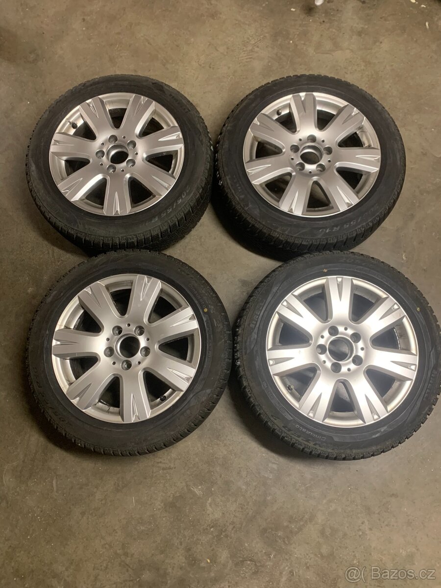 Zimní pneumatiky s alu disky 205/55 R16, 8 mm, DOT23