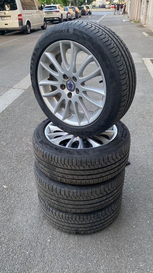 Alu kola Spartacus Volvo V50 s obutím 205/50/17