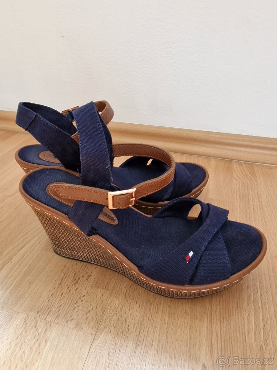 Boty na klinku Tommy Hilfiger