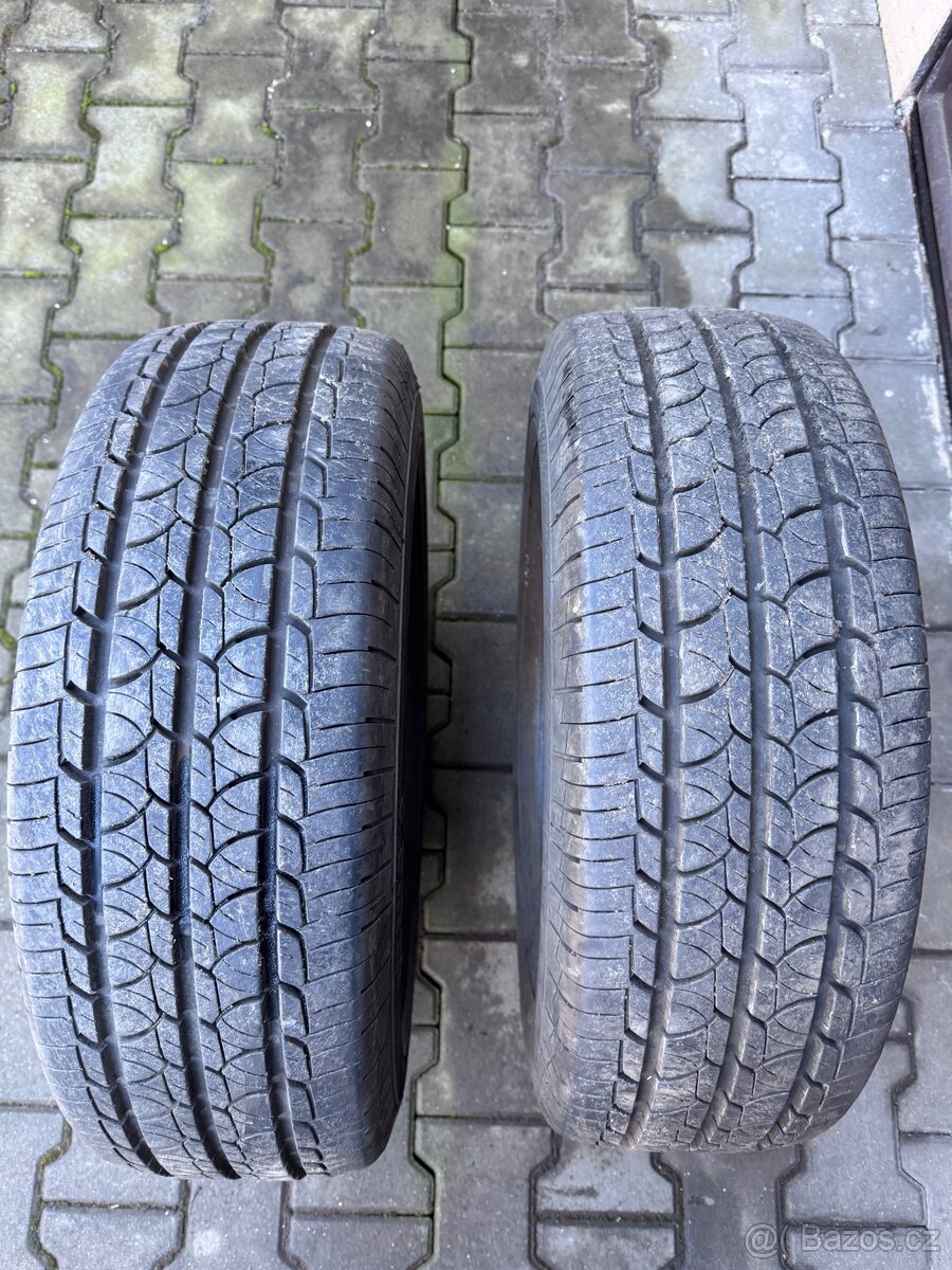 2ks letní pneu 225/70 R15 C Barum Vanis 2