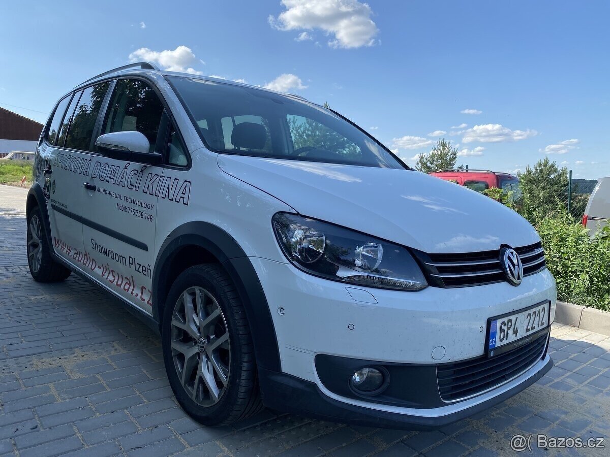 Volkswagen Touran Cross 2.0 tdi 103 kw, rok výroby 2015 DPH