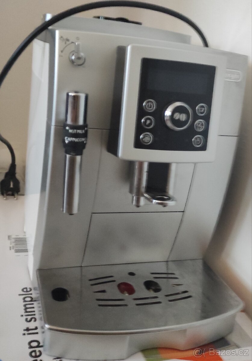 Prodám automatický kávovar DeLonghi