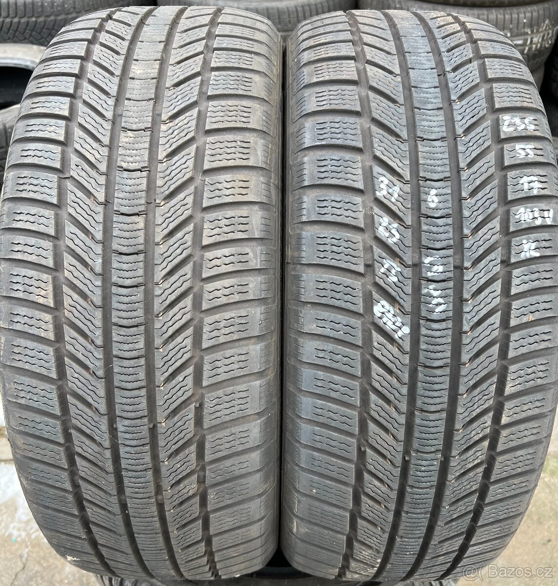 235/55 R17 103V XL Continental zimní pneu (3123)