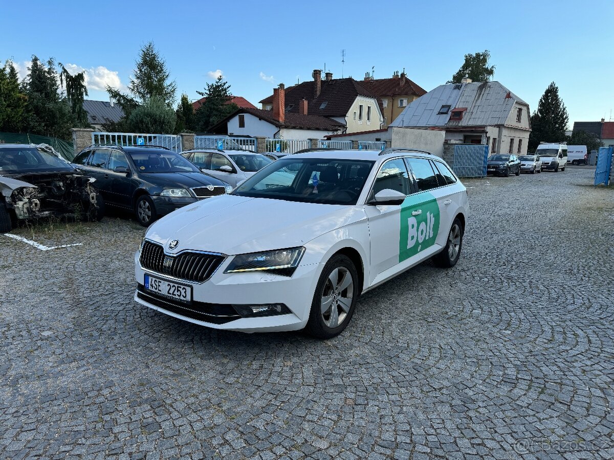 Pronájem Škoda Superb combi 3 2.0 TDi , taxi,UBER, BOLT