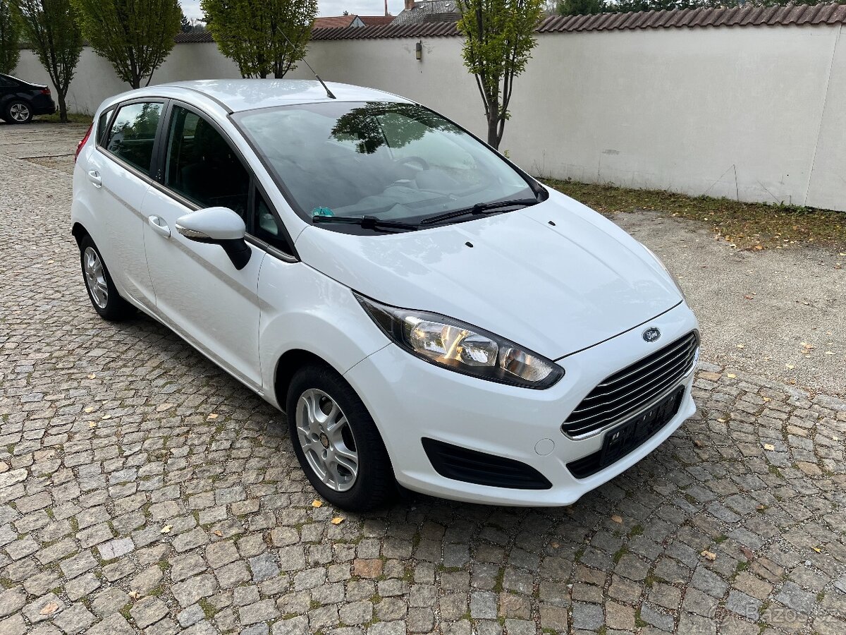 Fiesta, 1,0 EcoBoost 74 kw benzin  Rezervace do 23.11.